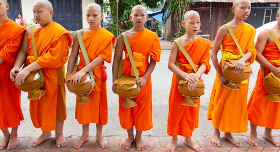 Border Crossing Adventure: Vietnam to Laos 7-Day